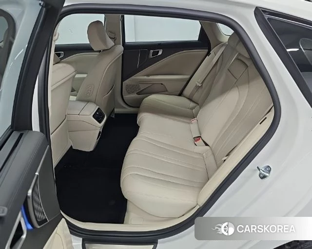 Kia The New K8 Hybrid 2024 Белый из Кореи, фото 3