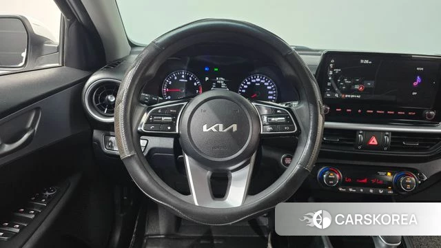 Kia The New K3 2nd generation 2021 Белый из Кореи, фото 3