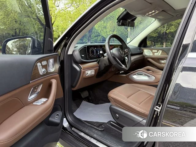 Mercedes-Benz GLE 2024 Черный из Китая, фото 3
