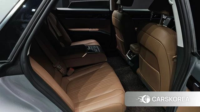 Hyundai Grandeur (GN7) 2023 Серебристо-серый из Кореи, фото 3