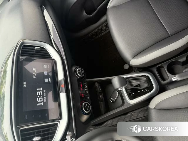 Kia KX1 2024 Белый из Китая, фото 3
