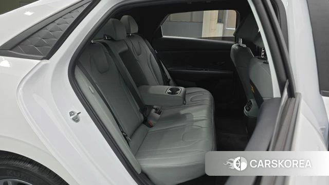 Hyundai The New Avante Hybrid (CN7) 2024 Белый из Кореи, фото 3