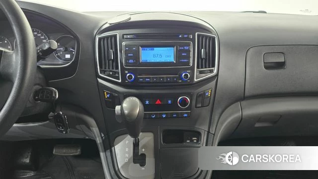 Hyundai Grand Starex 2018 Серый из Кореи, фото 3