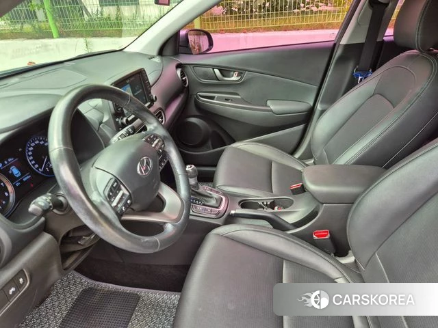 Hyundai Kona 2019 Светло-серебряный цвет из Кореи, фото 3
