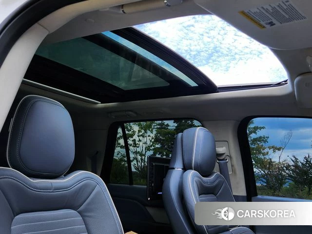 Lincoln Navigator 4th generation 2019 Белый из Кореи, фото 3