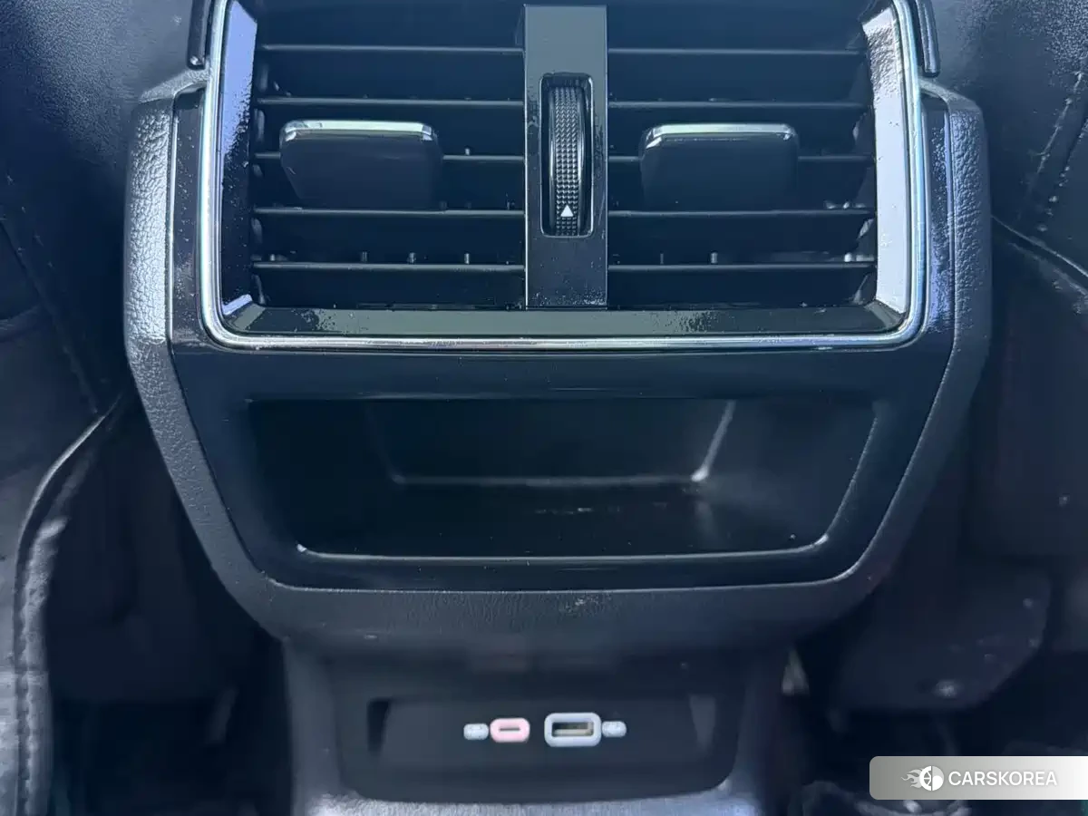 Skoda Karoq 2022 Белый из Китая, фото 3