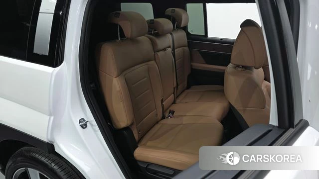 Hyundai Santa Fe (MX5) 2024 Белый из Кореи, фото 3