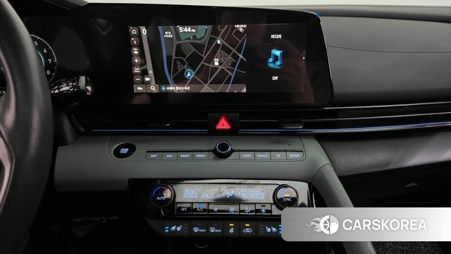 Hyundai The New Avante (CN7) 2024 Белый из Кореи, фото 3