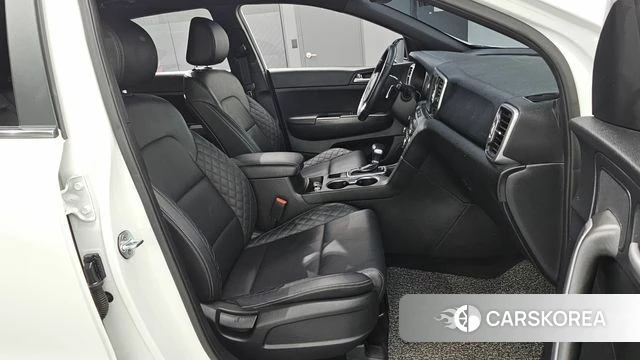 Kia Sportage 4th Generation 2018 Белый из Кореи, фото 3