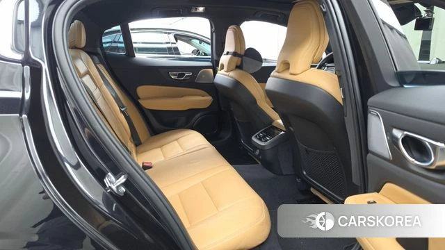 Volvo S60 3rd generation 2021 Черный из Кореи, фото 3