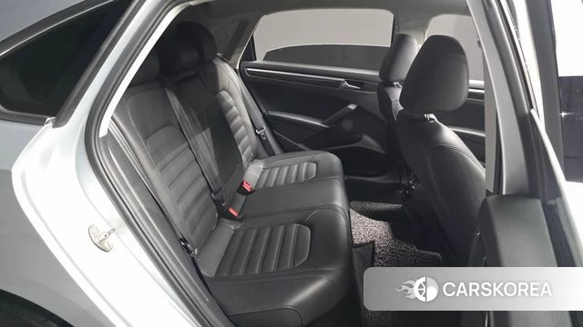 Volkswagen The New Passat 2018 Серебряный из Кореи, фото 3