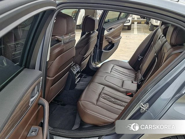 BMW 5 Series (G30) 2018 Серый из Кореи, фото 3