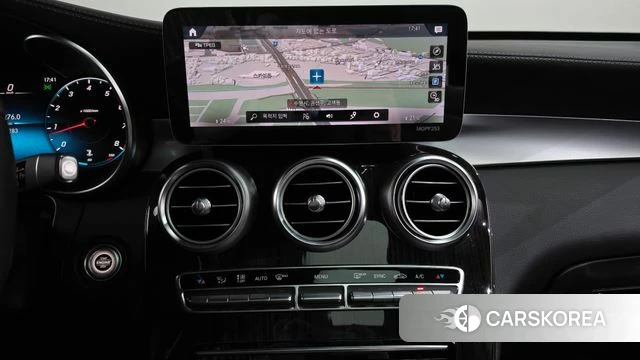 Mercedes-Benz GLC-Class X253 2020 Белый из Кореи, фото 3