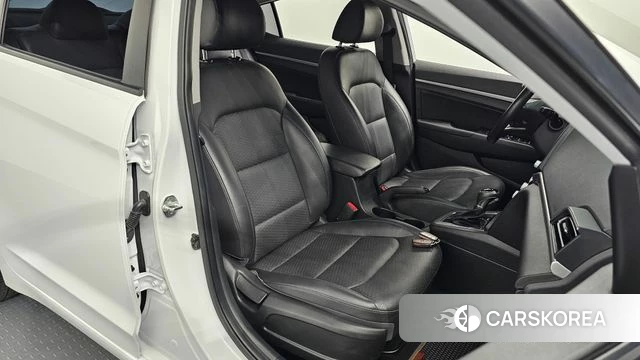 Hyundai The New Avante AD 2019 Белый из Кореи, фото 3
