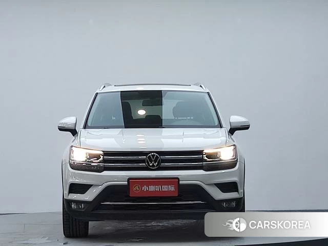 Volkswagen Tharu 2021 Белый из Китая, фото 3