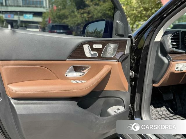 Mercedes-Benz GLE 2024 Черный из Китая, фото 3