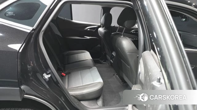 Chevrolet (GM Daewoo) Trax Crossover 2023 Черный из Кореи, фото 3
