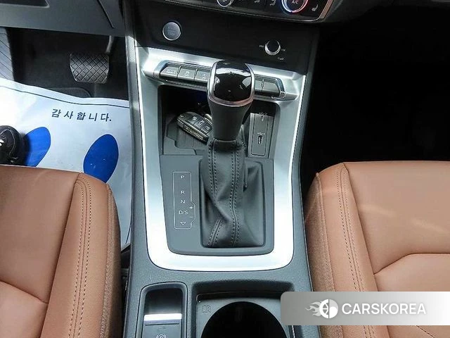 Audi Q3 (F3) 2020 Белый из Кореи, фото 3