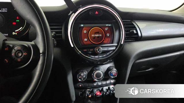 Mini Cooper 2020 Жемчужный цвет из Кореи, фото 3