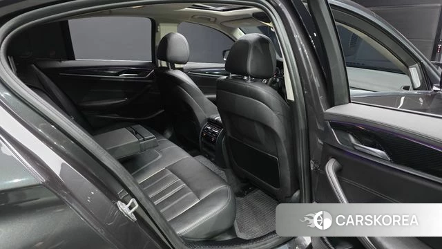 BMW 5 Series (G30) 2018 Серый из Кореи, фото 3