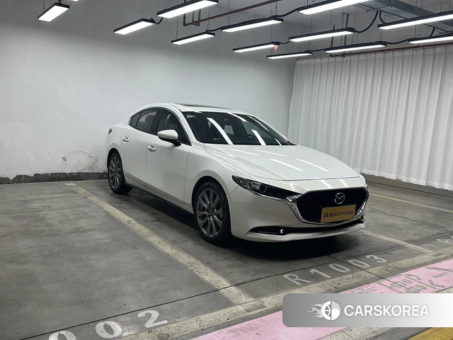 Mazda 3 2021 Белый из Китая, фото 3
