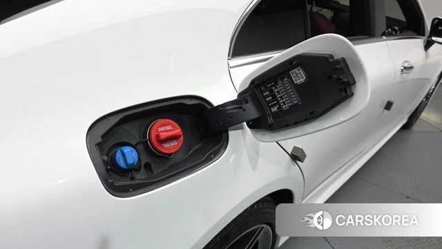 Mercedes-Benz CLS-Class C257 2023 Белый из Кореи, фото 3