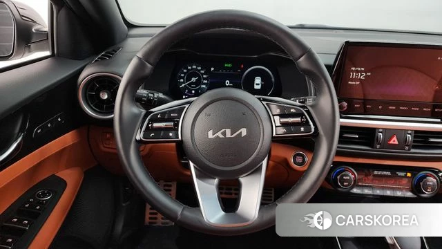Kia The New K3 2nd generation 2024 Белый из Кореи, фото 3