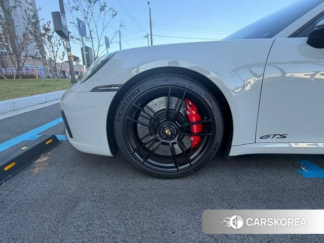 Porsche 911(992) 2023 Серебристо-серый из Кореи, фото 3