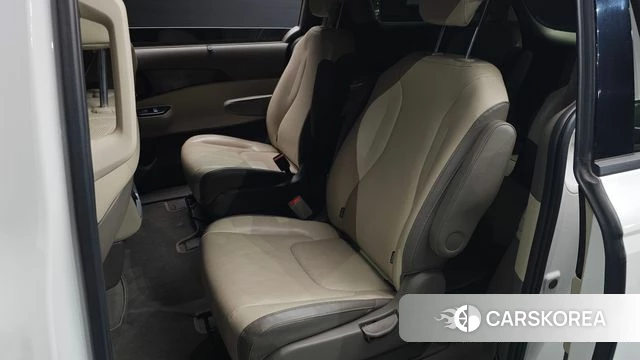 Kia Carnival 4th generation 2023 Белый из Кореи, фото 3