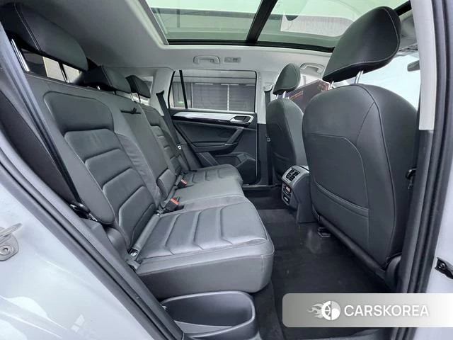 Volkswagen Tayron 2021 Белый из Китая, фото 3