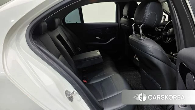 Mercedes-Benz C-Class W205 2019 Белый из Кореи, фото 3