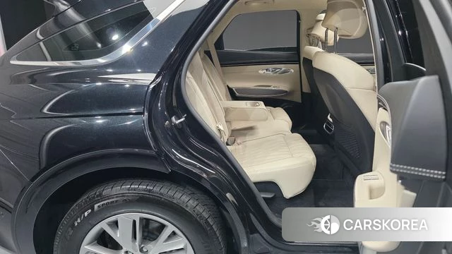 Genesis GV70 2023 Черный из Кореи, фото 3