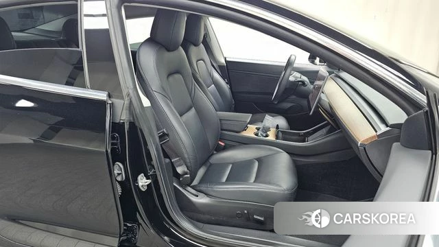 Tesla Model 3 2020 Черный из Кореи, фото 3
