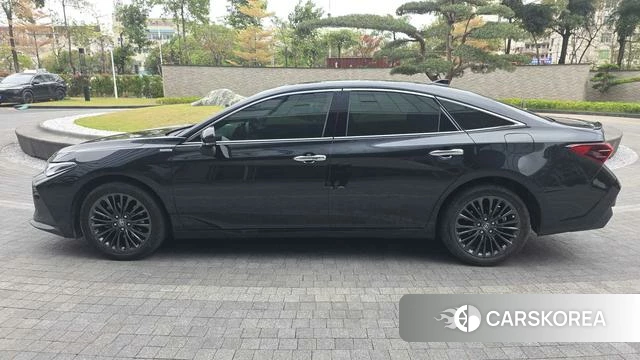 Toyota Avalon 2024 Черный из Китая, фото 3