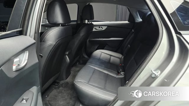 Kia The New K3 2nd generation 2023 Серебристо-серый из Кореи, фото 3