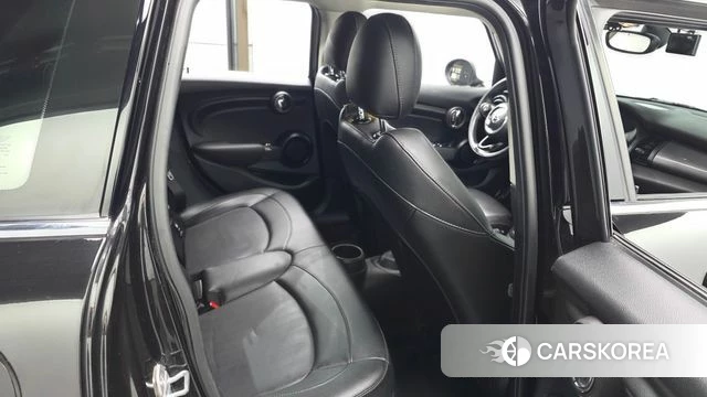 Mini Cooper D 2019 Черный из Кореи, фото 3