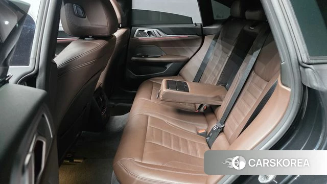 BMW i4 2022 Черный из Кореи, фото 3