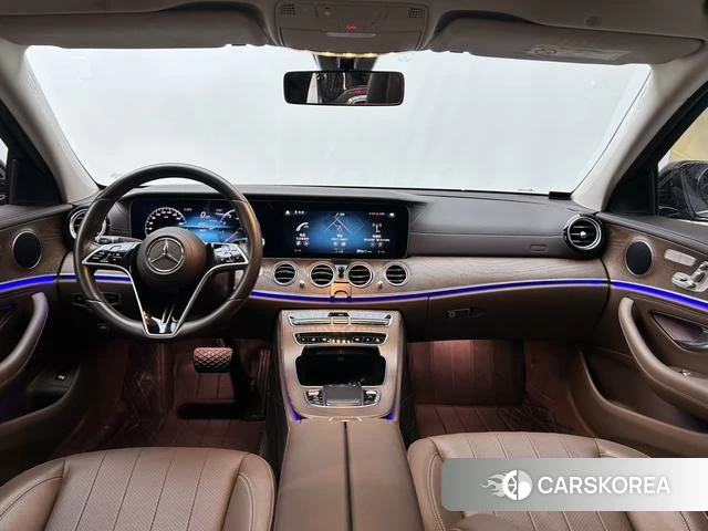 Mercedes-Benz E-Class 2023 Черный из Китая, фото 3