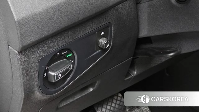Volkswagen Tiguan second Generation 2023 Белый из Кореи, фото 4