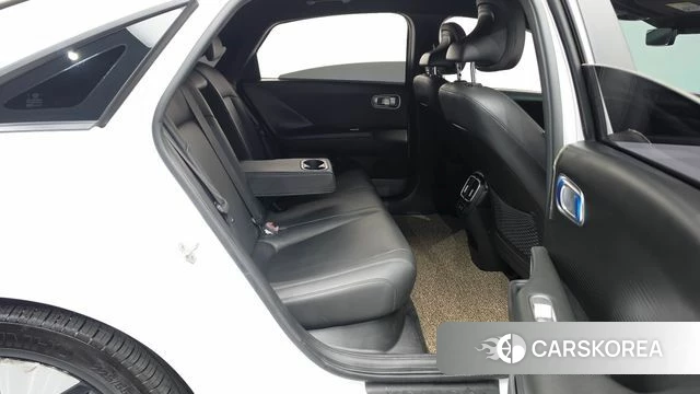 Hyundai Ionic 6 2022 Белый из Кореи, фото 4