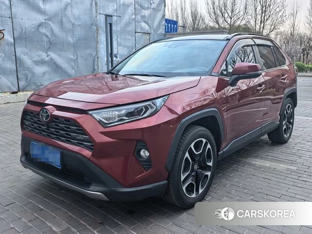 Toyota RAV4 2021 Красный из Китая, фото 3