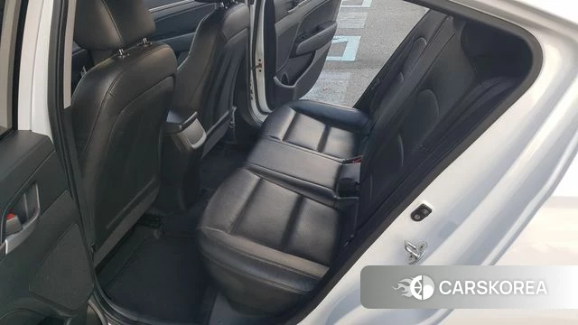 Hyundai Avante AD 2018 Белый из Кореи, фото 3