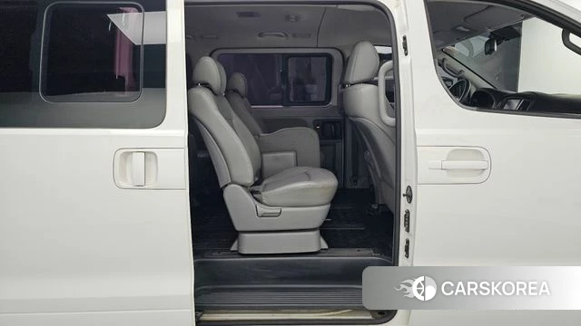 Hyundai The New Grand Starex 2019 Белый из Кореи, фото 3