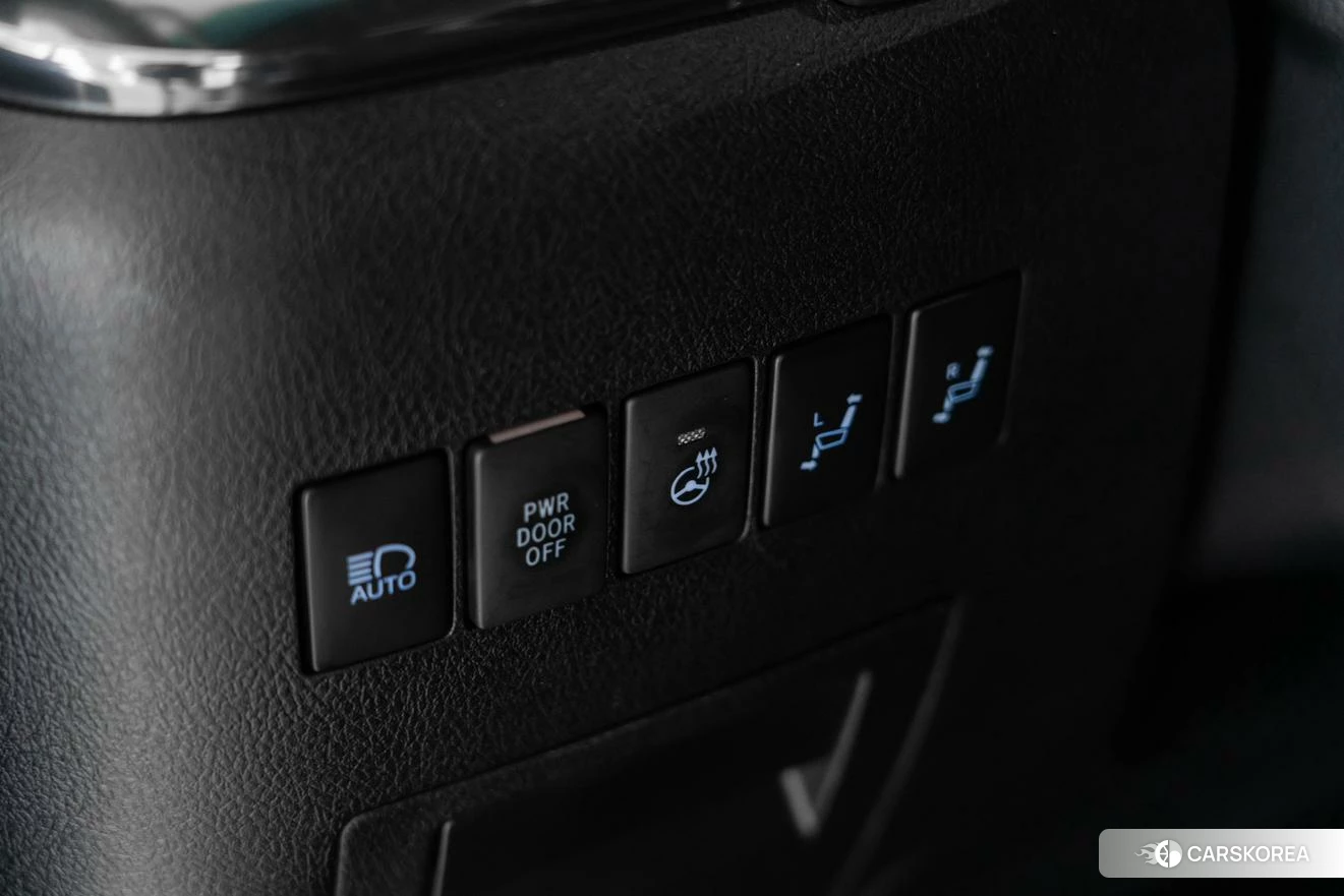 Toyota Alphard 2021 Красный из Китая, фото 3