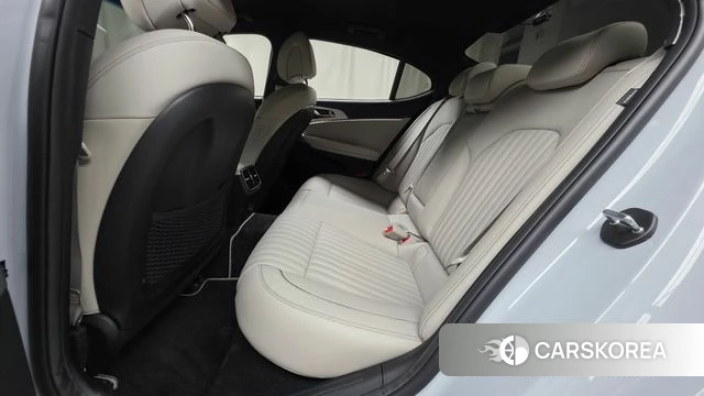 Genesis The New G70 2021 Светло-серебряный цвет из Кореи, фото 3