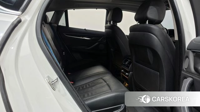 BMW X6 (F16) 2018 Белый из Кореи, фото 3