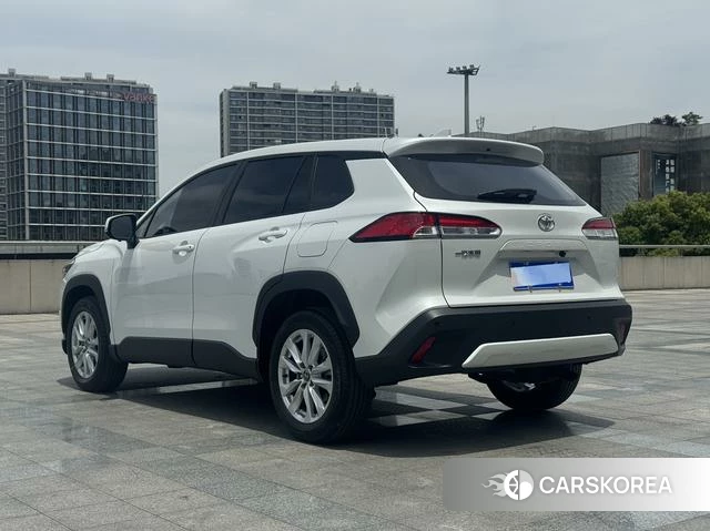 Toyota Corolla 2024 Белый из Китая, фото 3