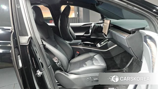 Tesla Model X 2023 Черный из Кореи, фото 4