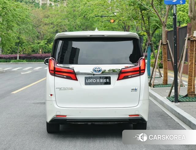 Toyota Alphard 2021 Белый из Китая, фото 3