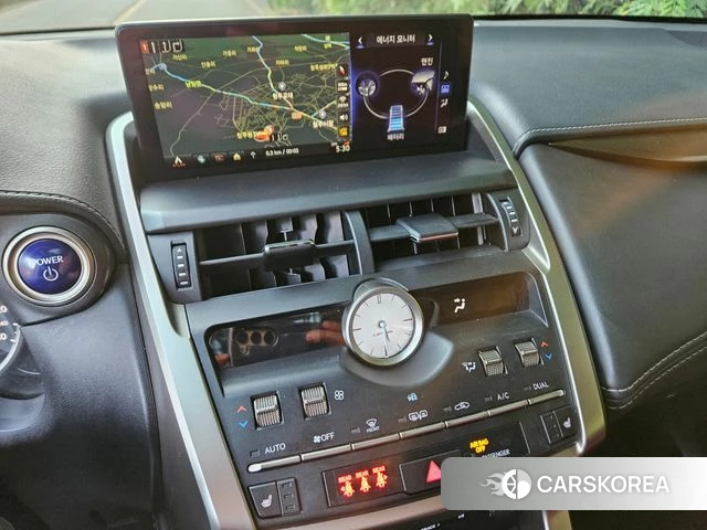 Lexus NX300h 2019 Черный из Кореи, фото 3